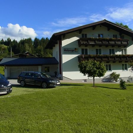 Gaestehaus Walpurga Russbach am Pass Gschütt Eksteriør bilde